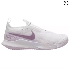 NikeCourt Women's React Vapor NXT Hard Court Tennis Shoes - size 8